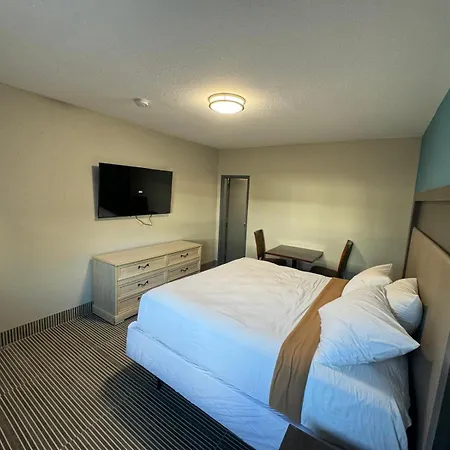 Essence Express Elizabeth Ewr Airport Hotel Exterior photo